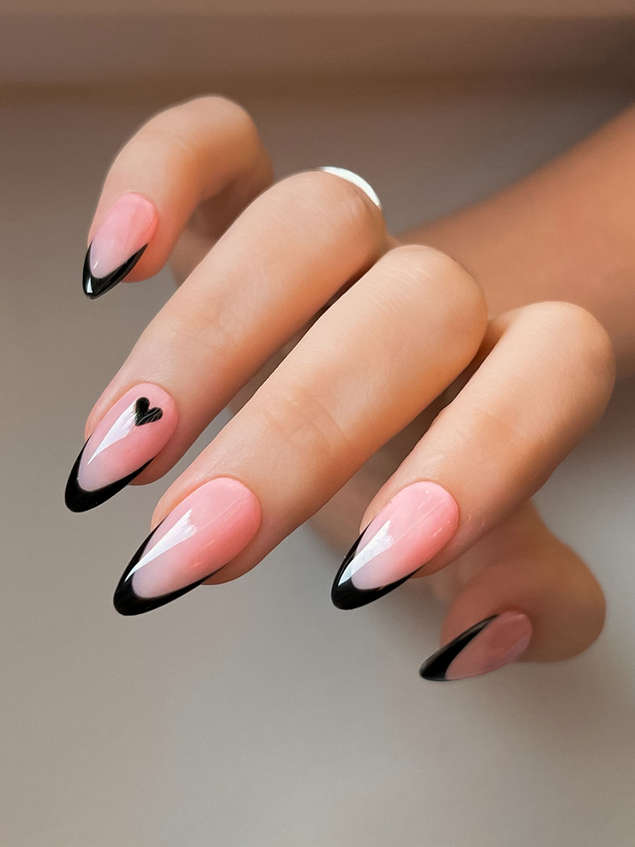 V-SPA NAILS